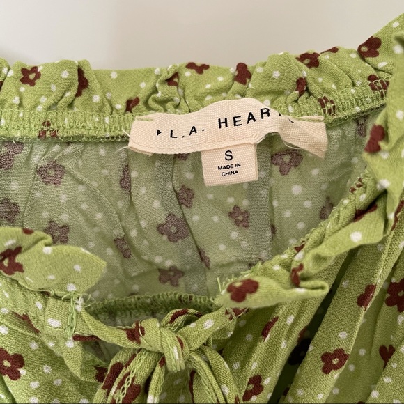 LA Hearts Floral Crop Tank Top - Picture 3 of 3